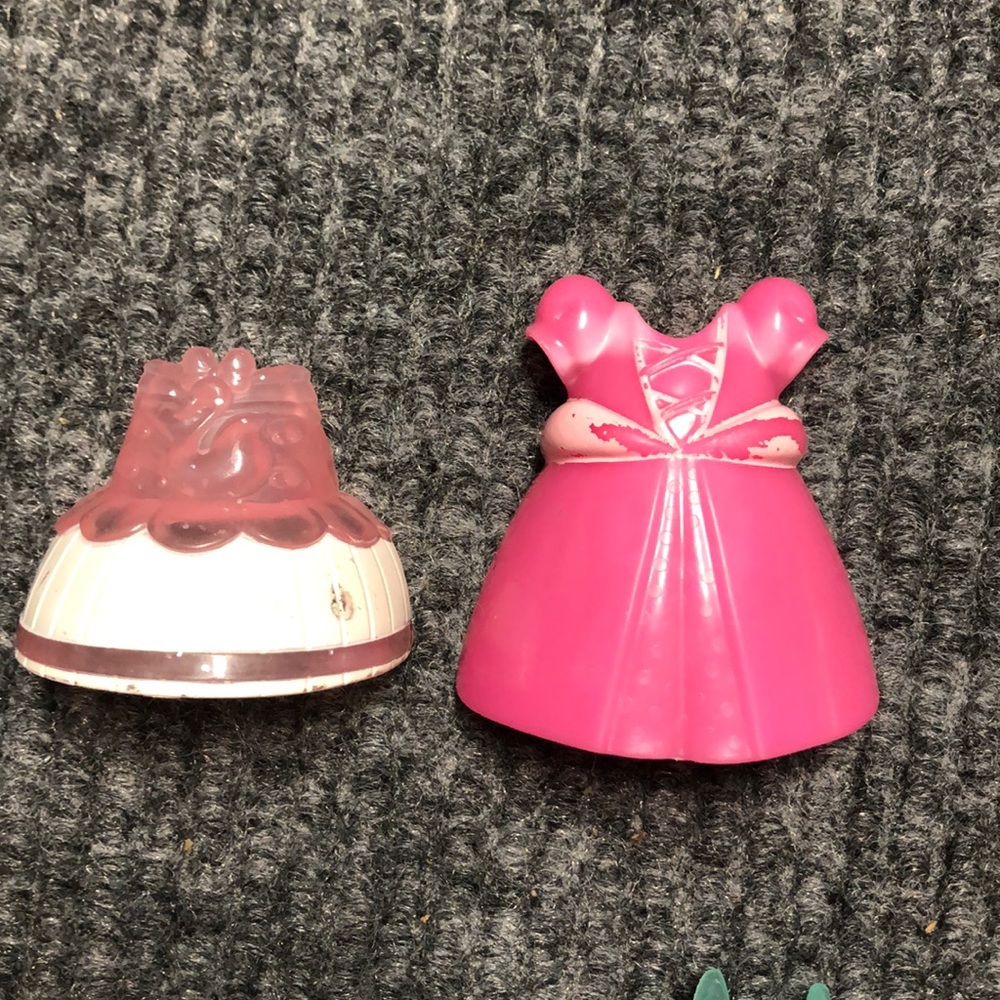 Minnie Mouse (2) with dresses, shoes, accessories - Picture 10 of 11